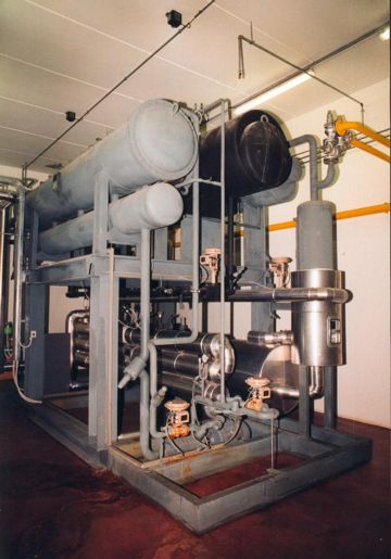 Ammonia water absortion chiller in italy